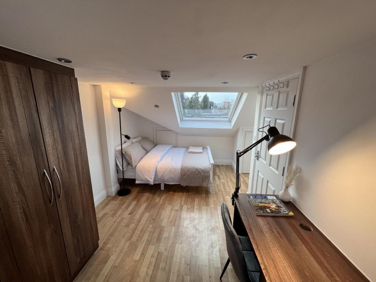 4 Wharncliffe Drive Ξενοδοχείο Hanwell Εξωτερικό φωτογραφία